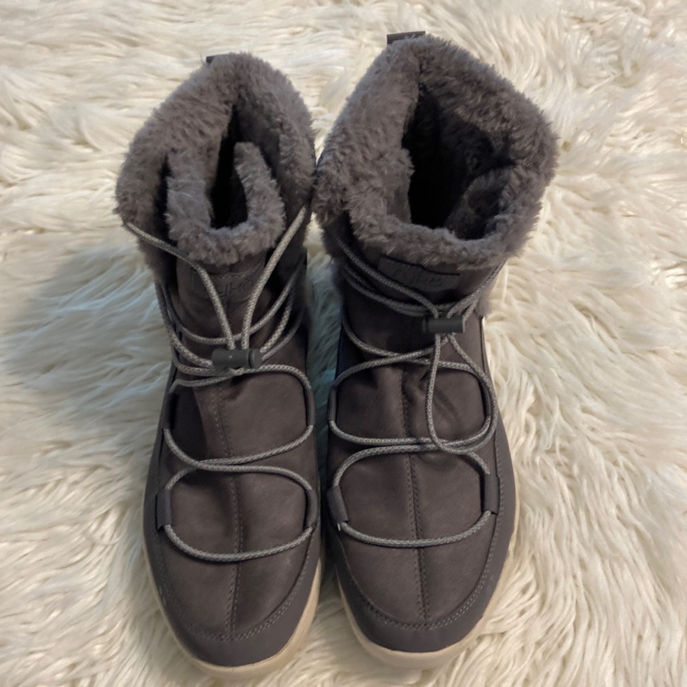 RYKA Aubonne Water Repellant Faux Fur Winter Boots size 10W